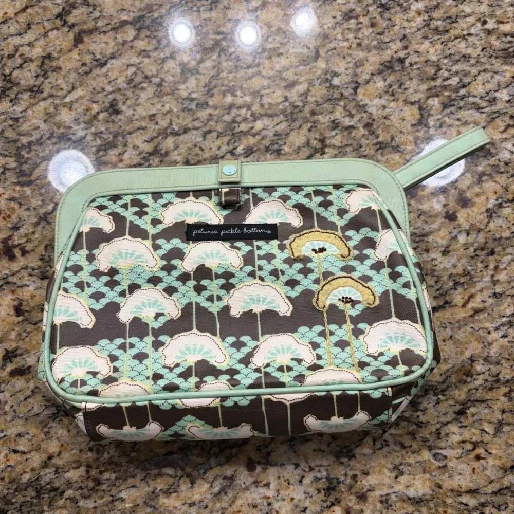 Petunia Pickle Bottom Floral Diaper Clutch and Changing Pad Mint Brown Travel